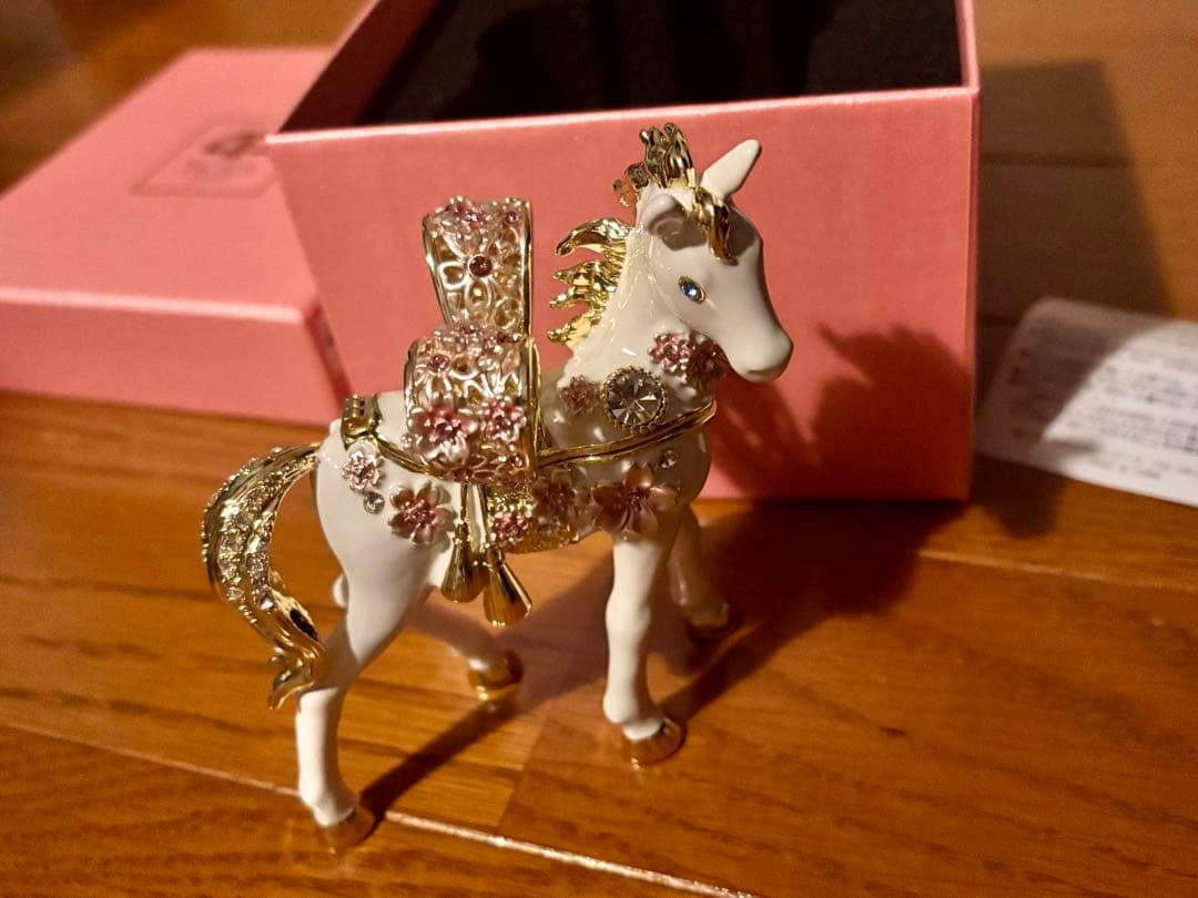 正規品 桜小馬 新品 東京銀座ピカルス 午年 馬 干支置物 桜 ピィアース