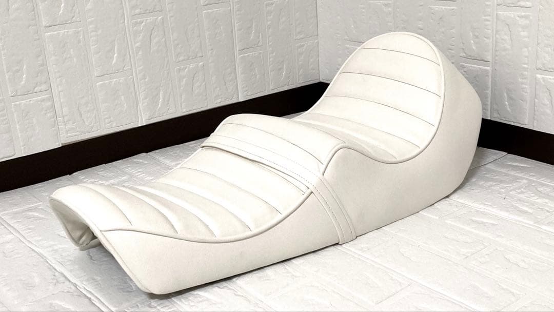 GS400 ホワイトレザー タックロールシート（あんこ抜き)