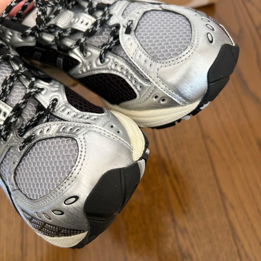 未使用　GEL-NIMBUS 10.1 26cm asicsスニーカー