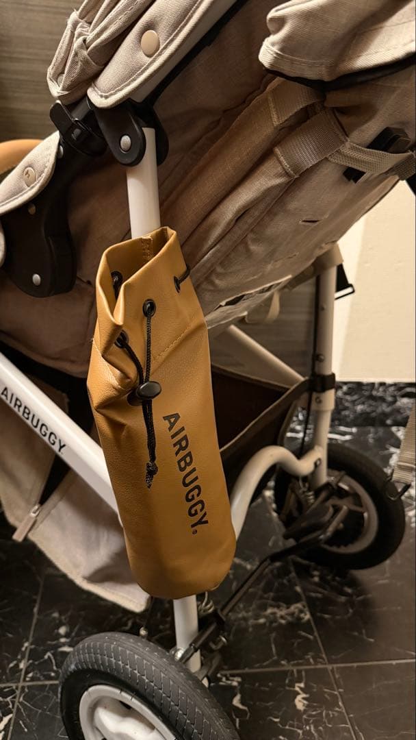 ロイロイエアバキーベビーカー