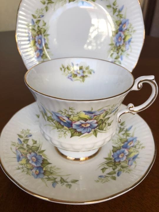 【英国ビンテージ】エリザベサン★ブルーフラワー★トリオ