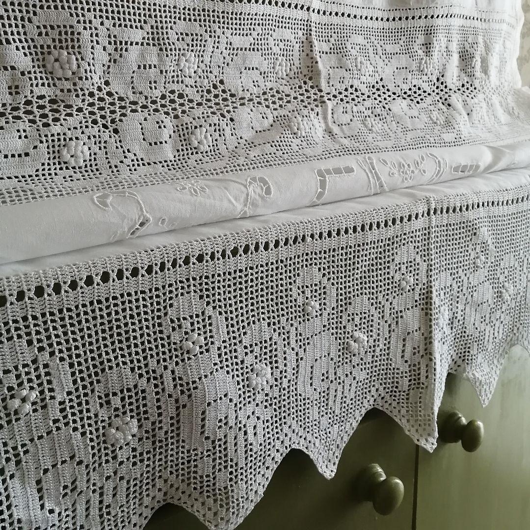 イギリスVintage　クロッシェ編みレースカットワーク　間仕切りカーテン100