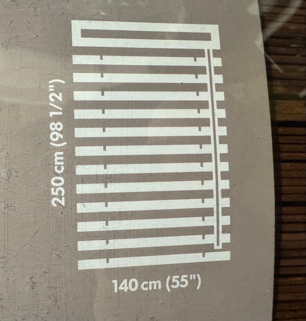 イケアのハードウッドブラインド Älmhult 140/250