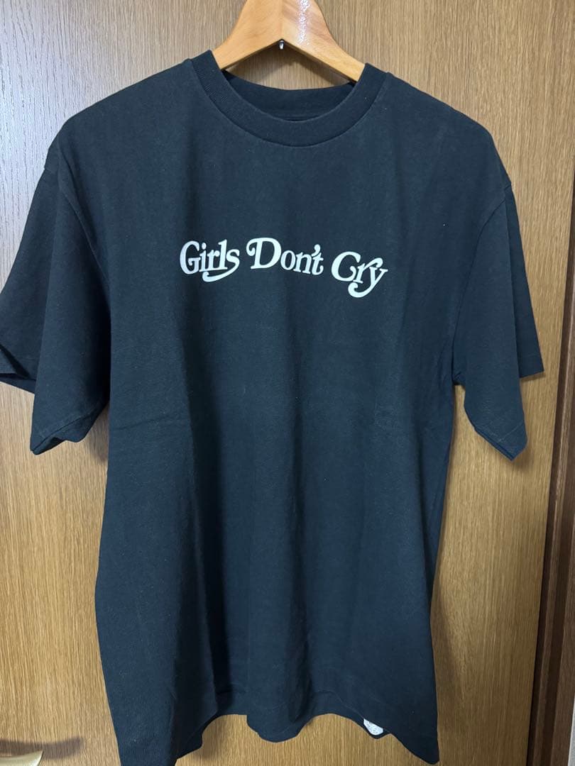 Girls Don't Cry Tシャツ