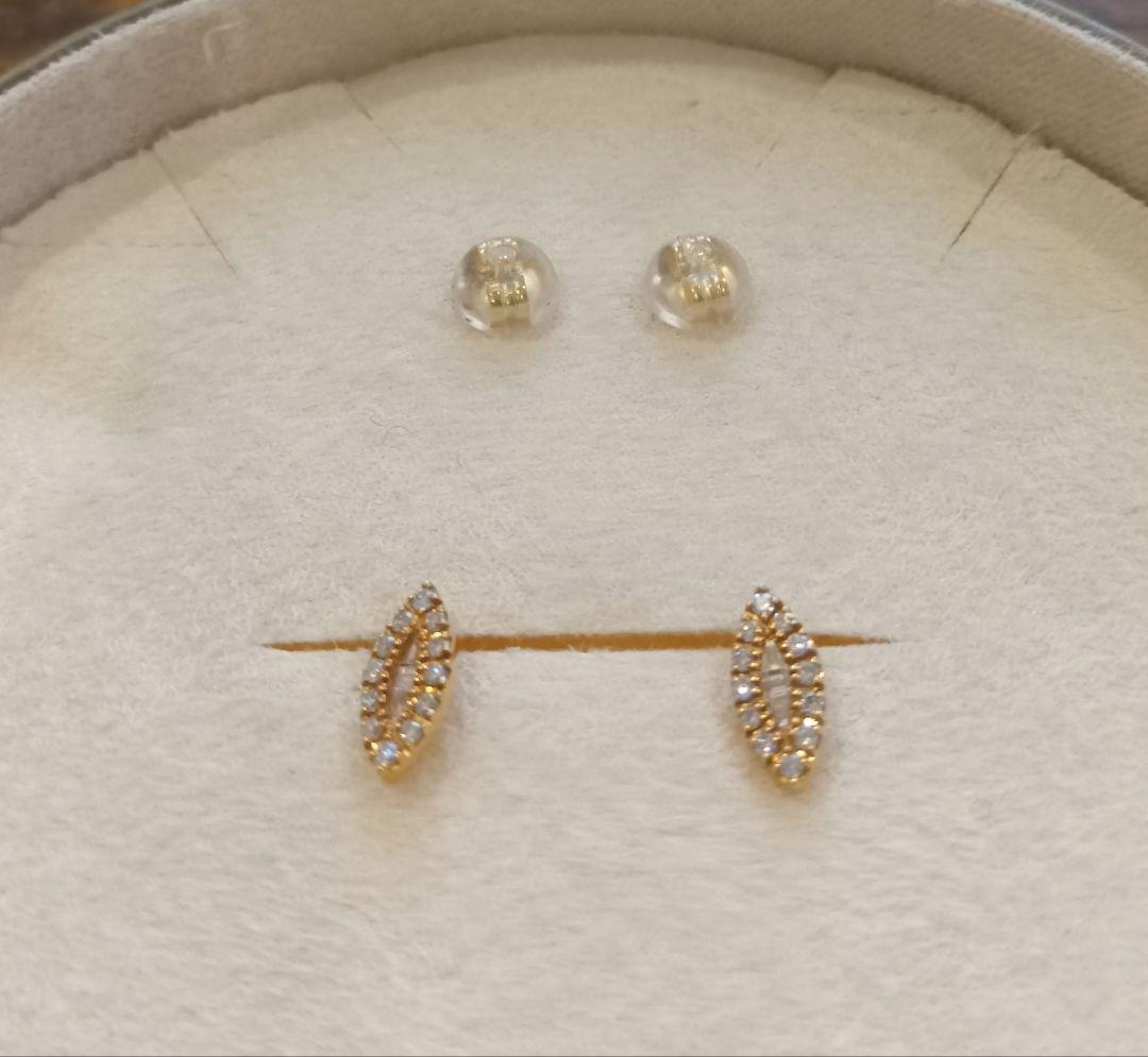 ベルシオラ　ピアス