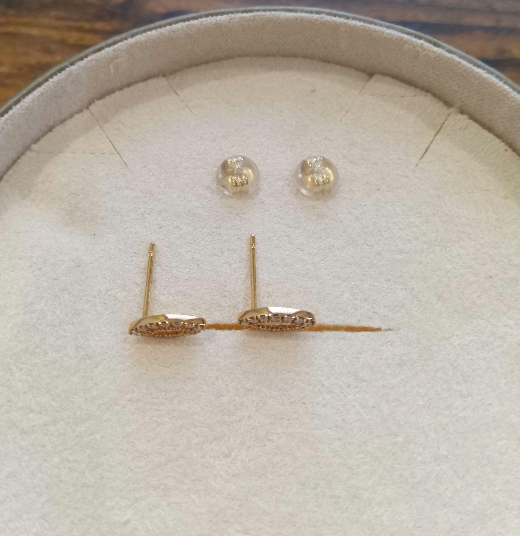 ベルシオラ　ピアス