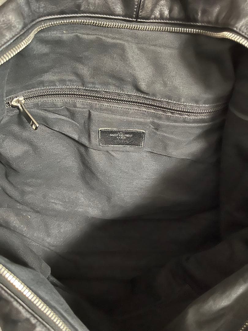 SAINT LAURENT PARIS スタッズバッグ