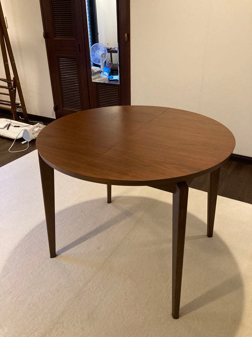 ウォールナット円形ダイニングテーブル 折りたたみ式(値下げ交渉可)
