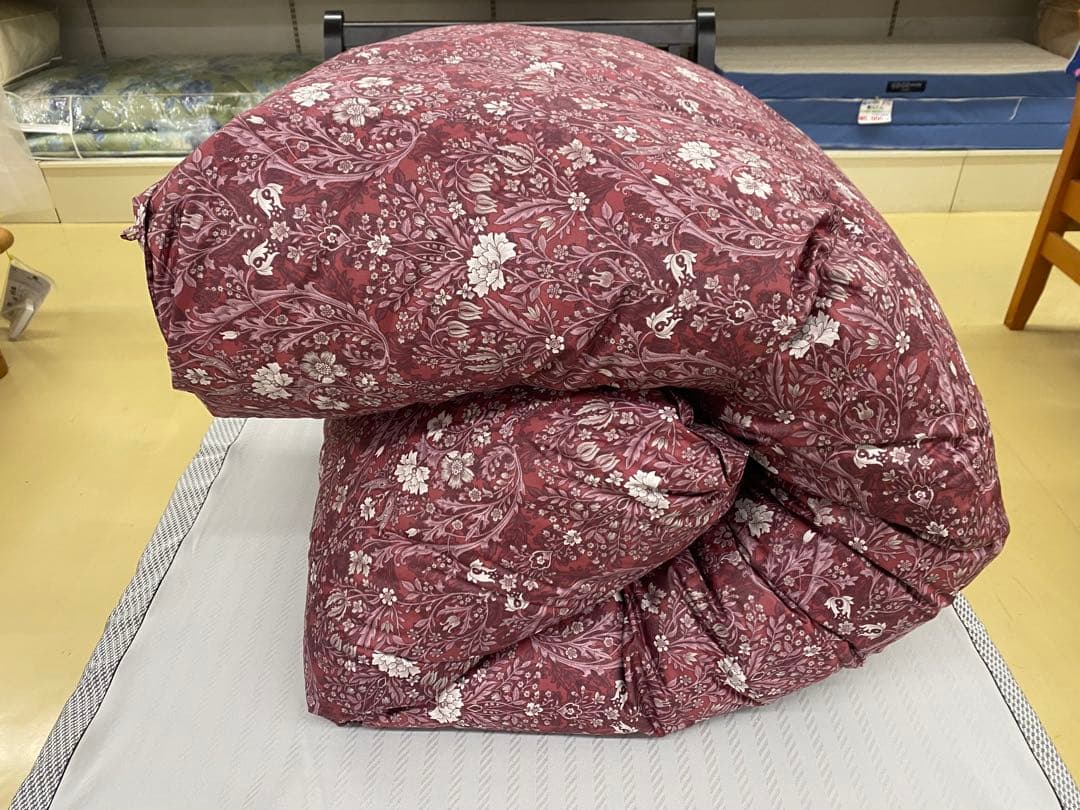 西川　羽毛掛け布団・リバクラブ　ハンガリー産グレーグースダウン９３%・シングル