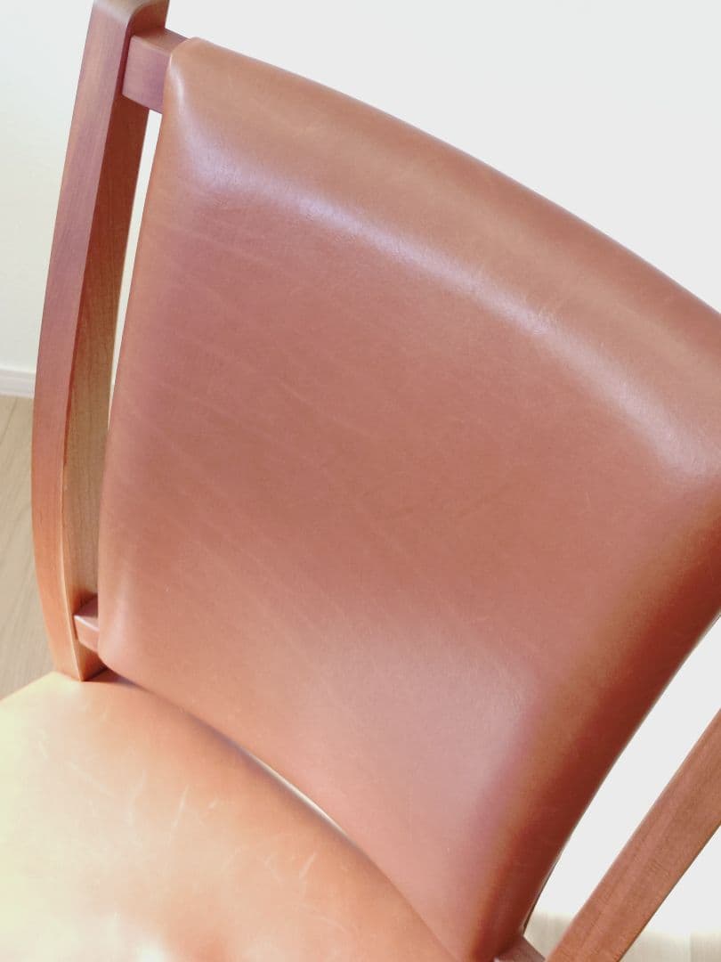 ウッドユウライクカンパニー　革張りチェア