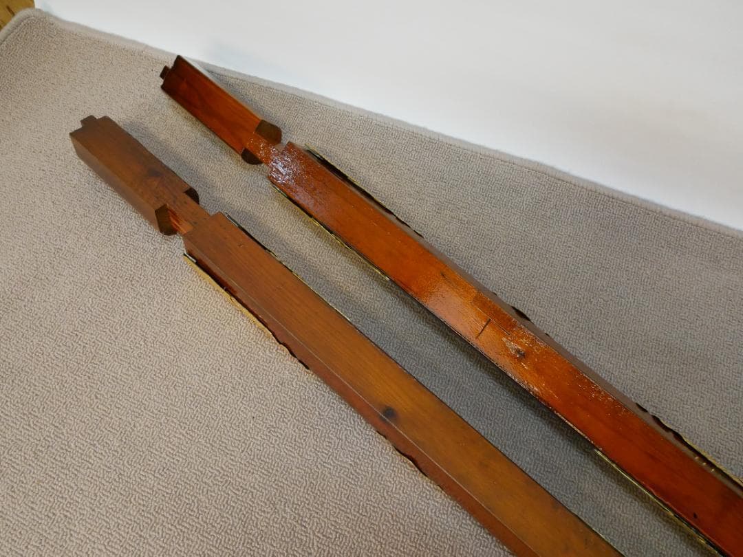 限定値下　収集品　最高級の大型仏壇用の大柱　梨地塗　本金メッキ手打金具　1596