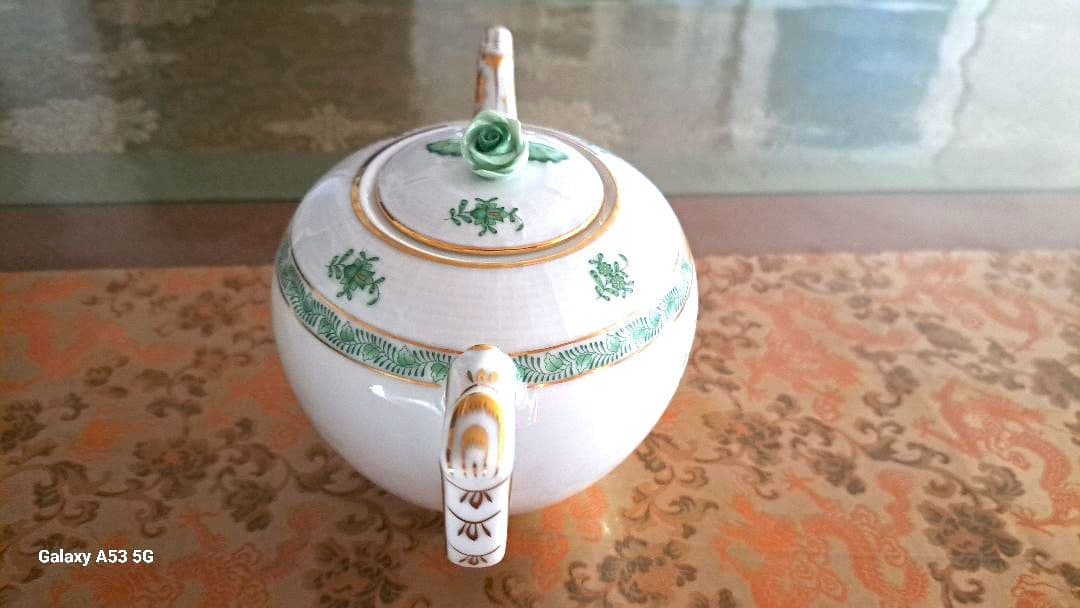 ヘレンドカップ2客とポットのセット