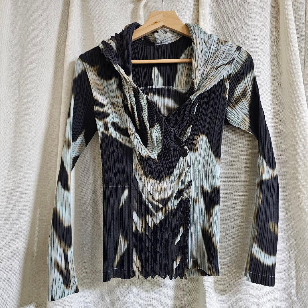 ISSEY MIYAKE FETE　イッセイミヤケ　フェット　プリーツジャケット