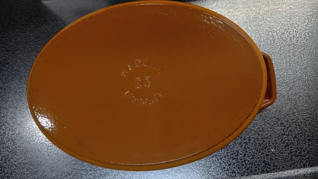 Staub 鋳鉄製 両手鍋 23cm マスタード