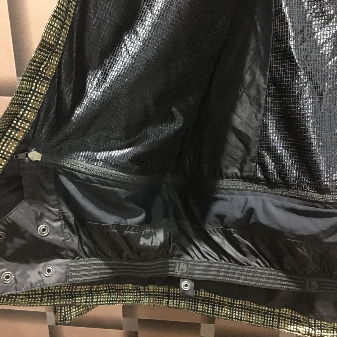 Burton ak GORE-TEX スノーボードジャケット ウエアMサイズ