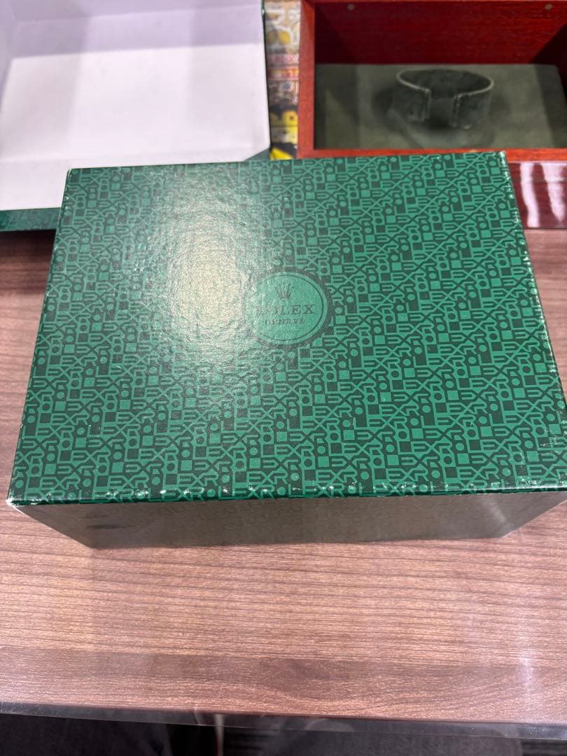 ROLEX 木製ケースと外箱