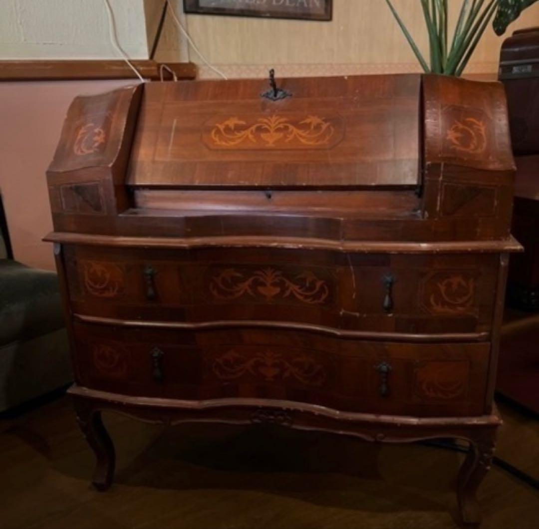 ライティングビューロー　イタリア　アンティーク 猫足　鍵付き