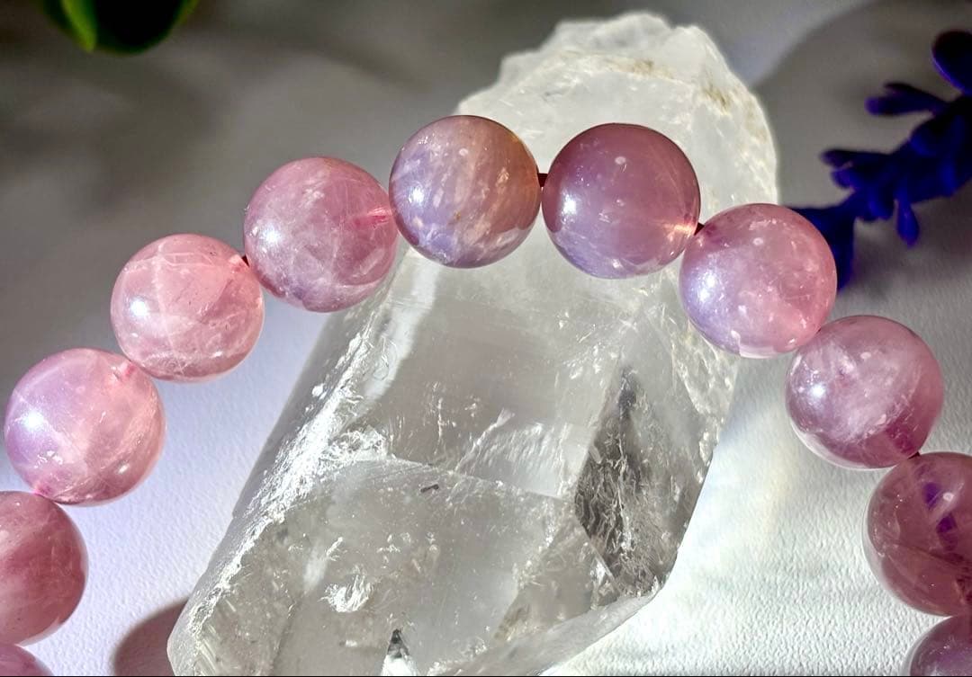 究極品質　愛と安らぎを象徴する宝石　幻のロイヤルパープルスターローズクォーツ