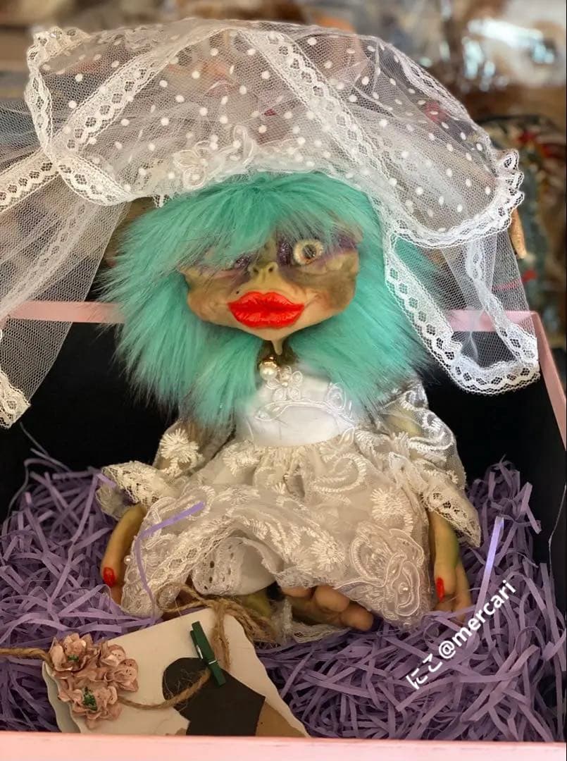 グレムリン　アートドール　海外作家様制作ぬいぐるみ　レディーグレムリン　グレタ