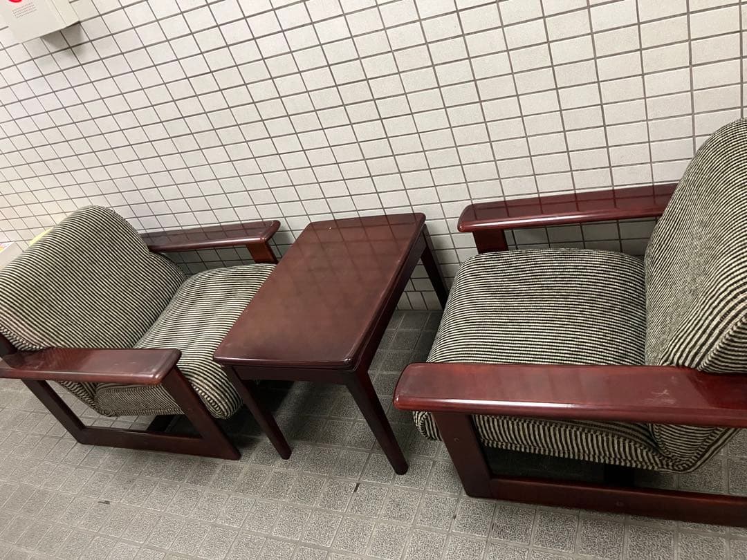 karimoku オールドカリモクストライプウッドアーム1人掛けソファ