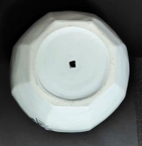 末岡信彦 色絵藤之図八角壷 共箱　色絵磁器