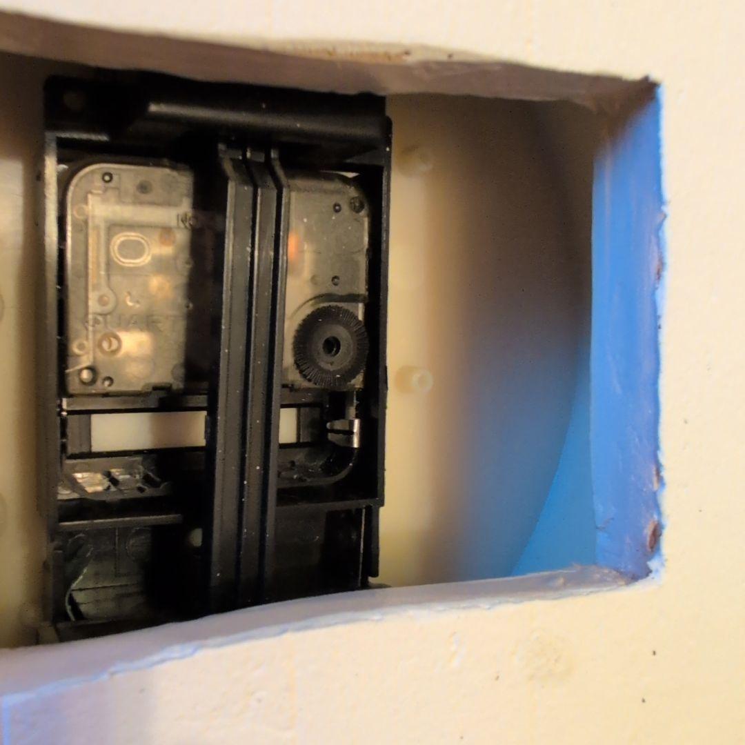 クラシックスロココタイル 掛時計 アイボリー ゴールド