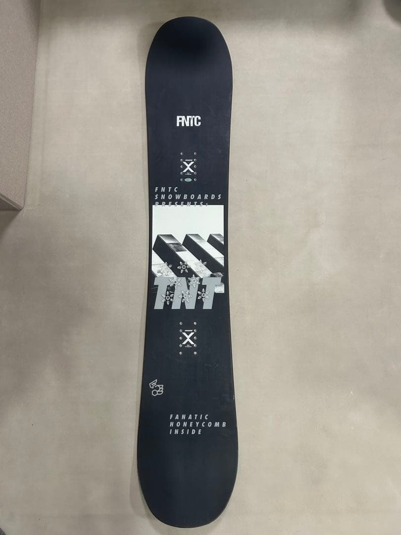 スノーボード　FNTC TNTC 143