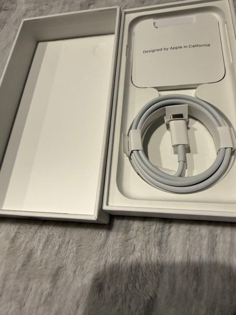 iPhone SE ブラック SIMフリー