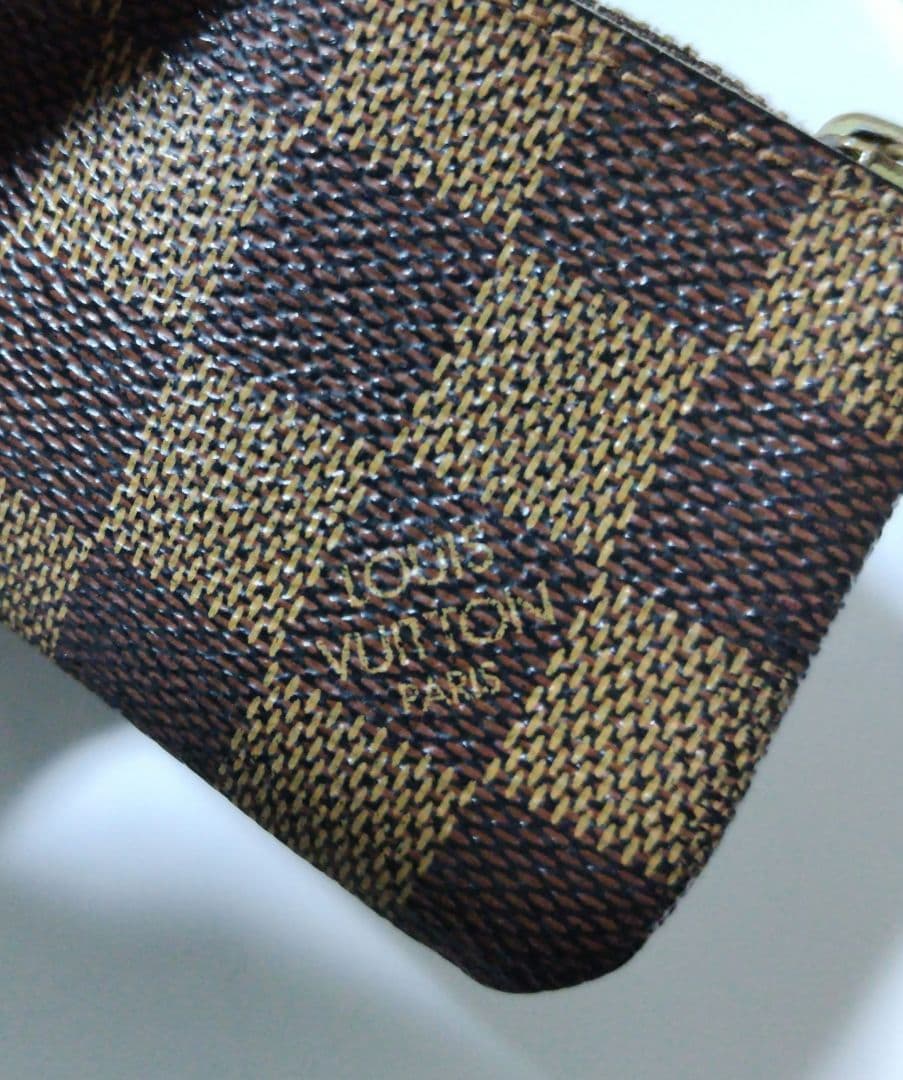 LOUIS VUITTON ルイヴィトン　ダミエ　ケース　カラビナ付き