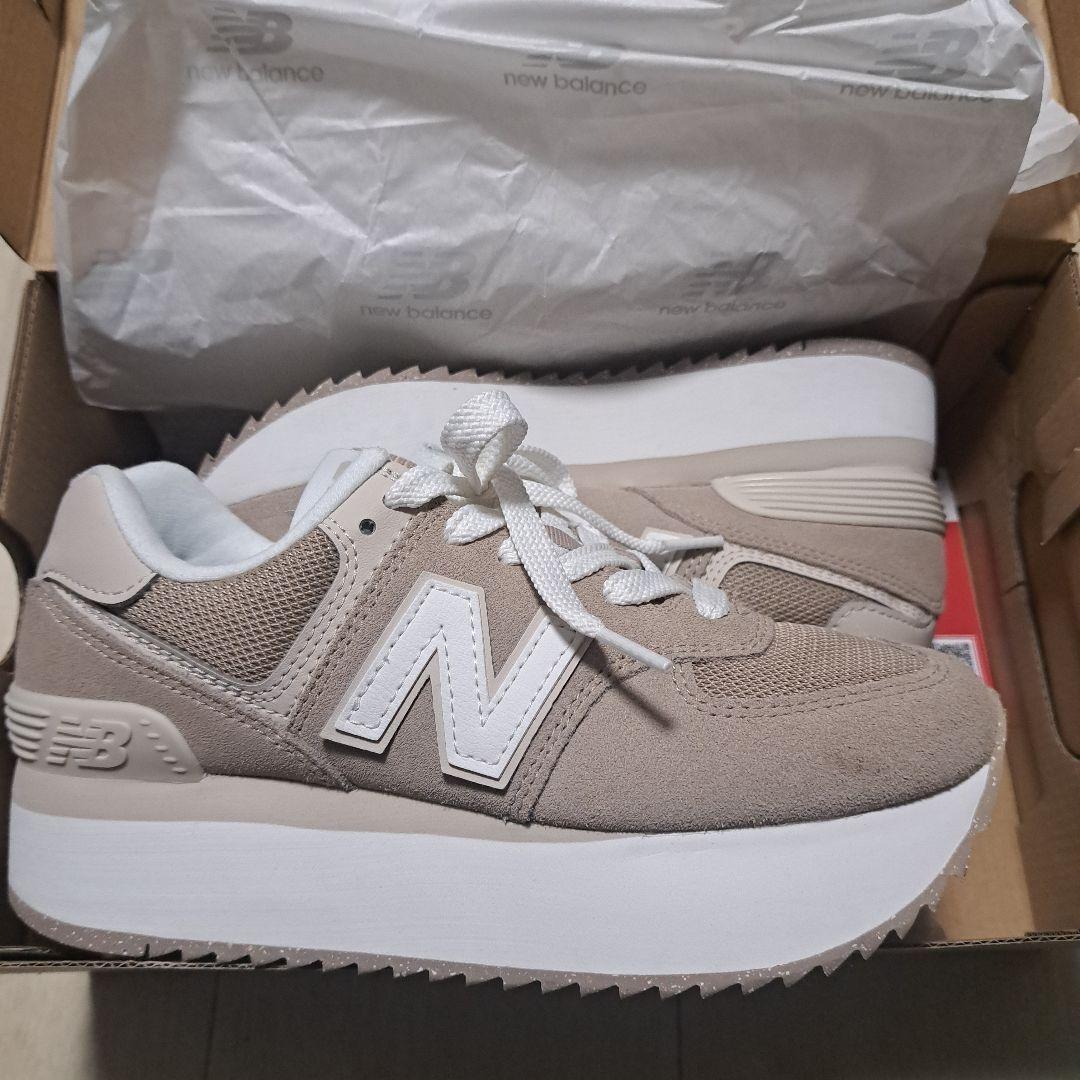_153❗【未使用に近い美品】ニューバランス574厚底 ブラウン 24㎝