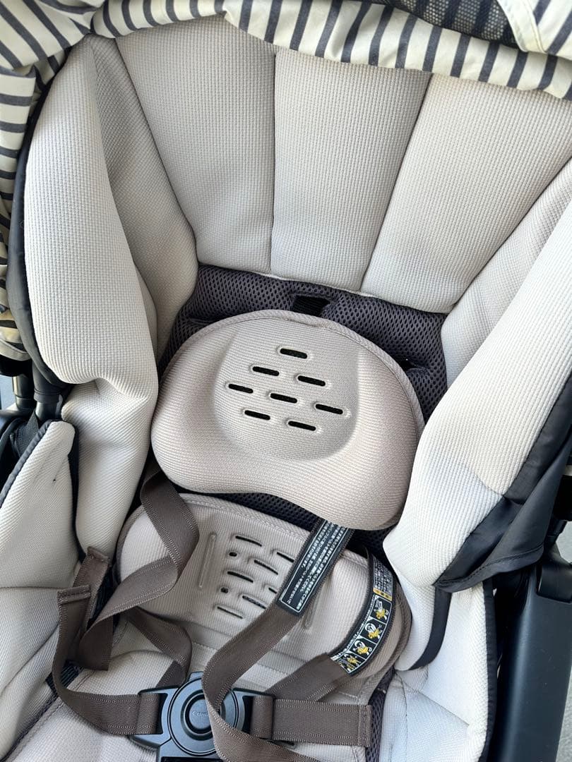 Combi スゴカル4キャスcompact ベビーカー ストライプ ベージュ