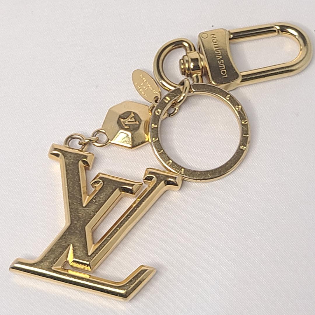 ルイヴィトン キーホルダー LVファセット ゴールド チャーム M65216