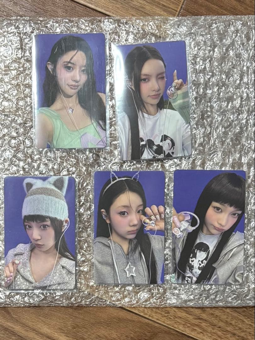 ILLIT bomb Merch ver アルバム