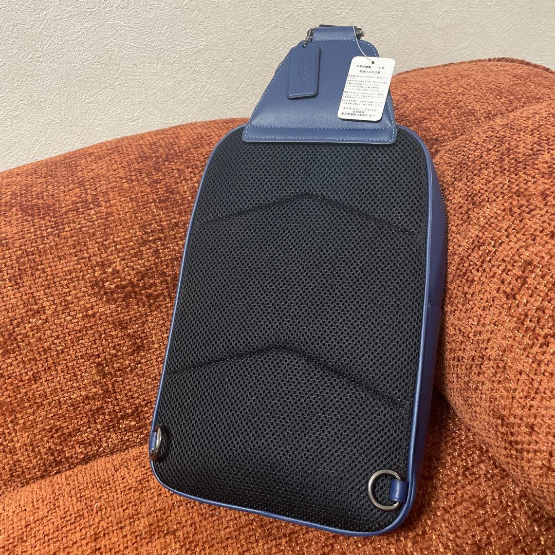 や*ー様 最終値下げコーチ　ネイビー ボディバッグ　牛皮