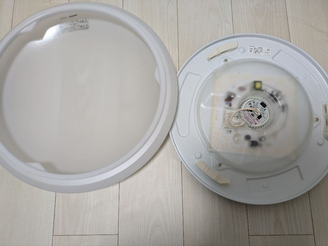 新品　Panasonic　パナソニックLED　シーリングライトリモコン調光～8畳