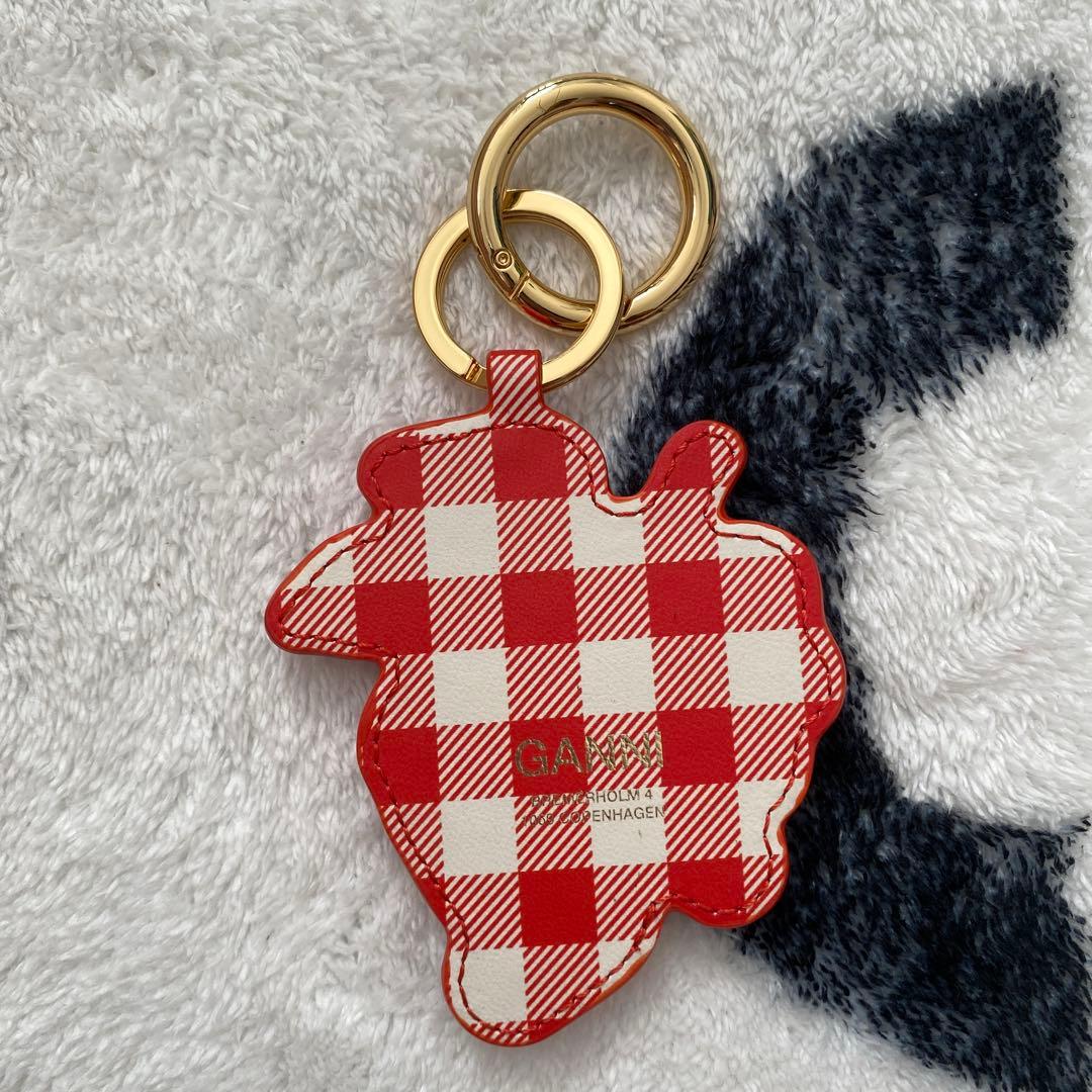 GANNI フルーツモチーフ キーホルダー