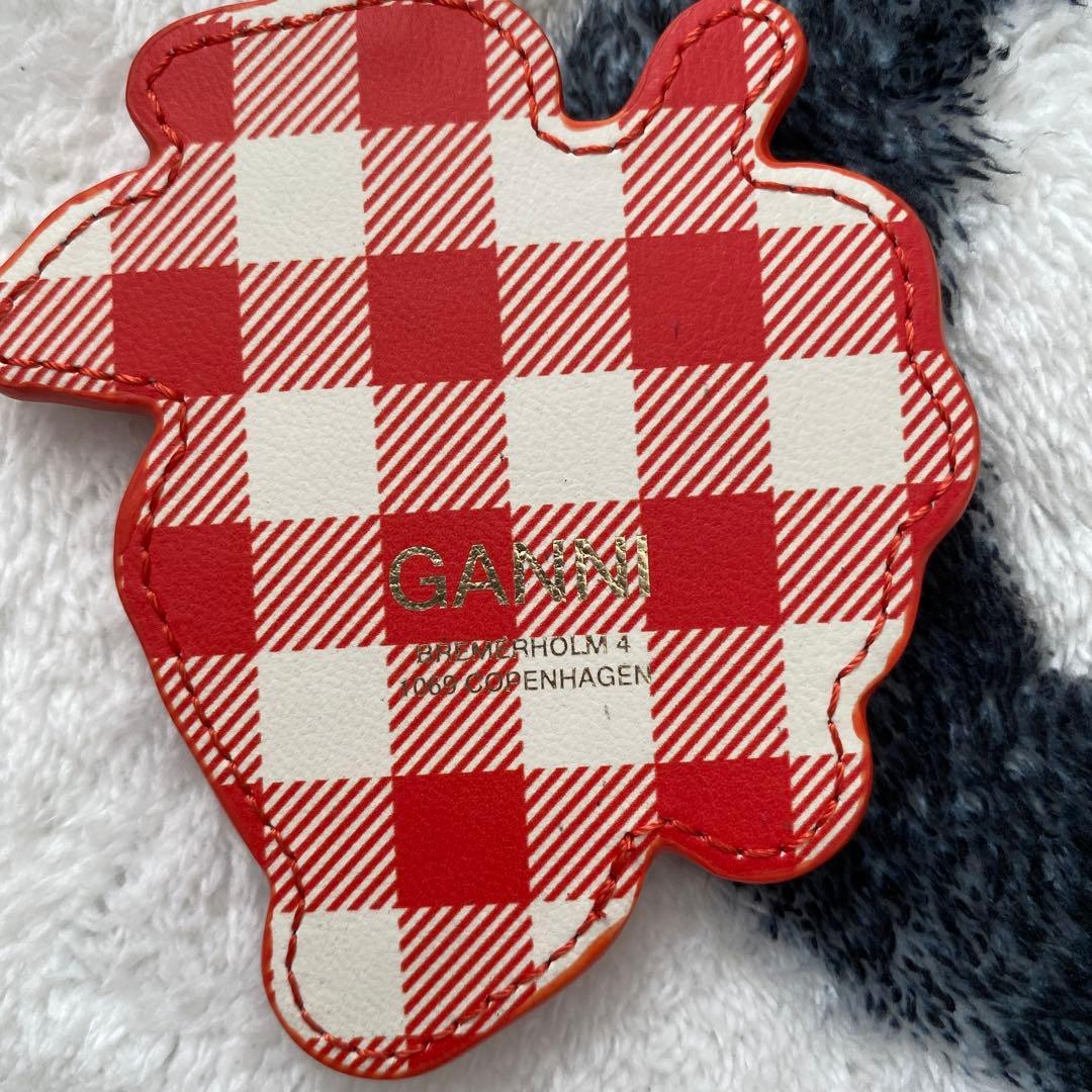 GANNI フルーツモチーフ キーホルダー