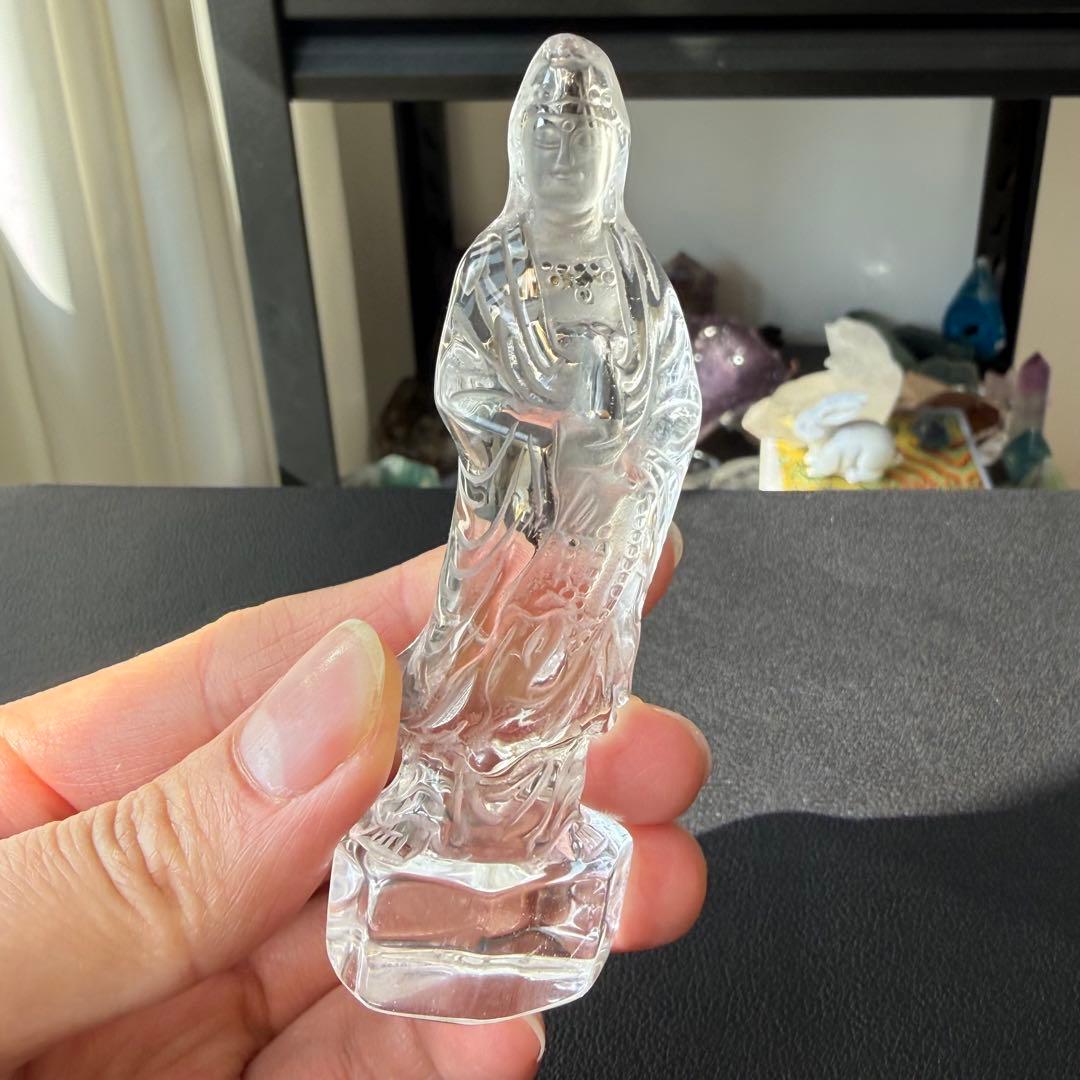 天然石水晶の観音様　置物　彫物NO.021401