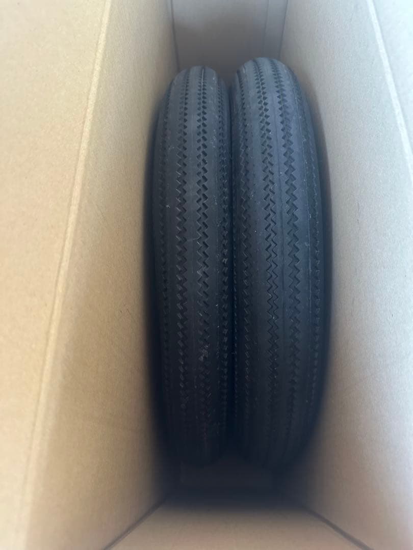 20×4.0 VEE ZIGZAG タイヤのみ2本セット