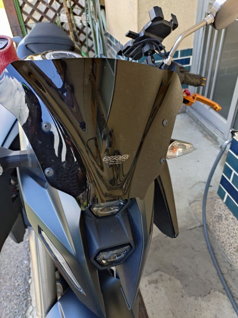 スズキ　SUZUKI　GSX-8S用　ショートスクリーン　MRA 　ブラック