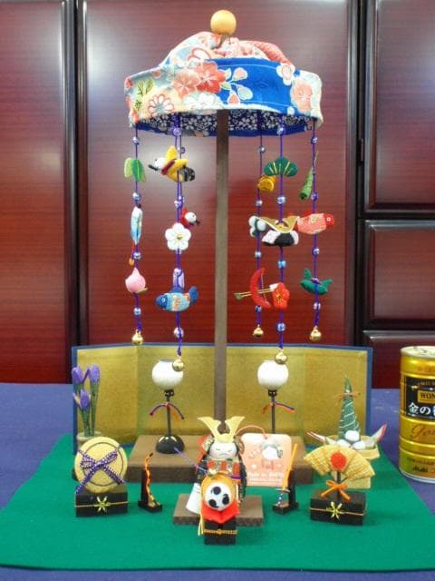 値下！●新品♪高さ37cm ちりめん五月人形 吊るし輪飾り 兜飾り 京都龍虎