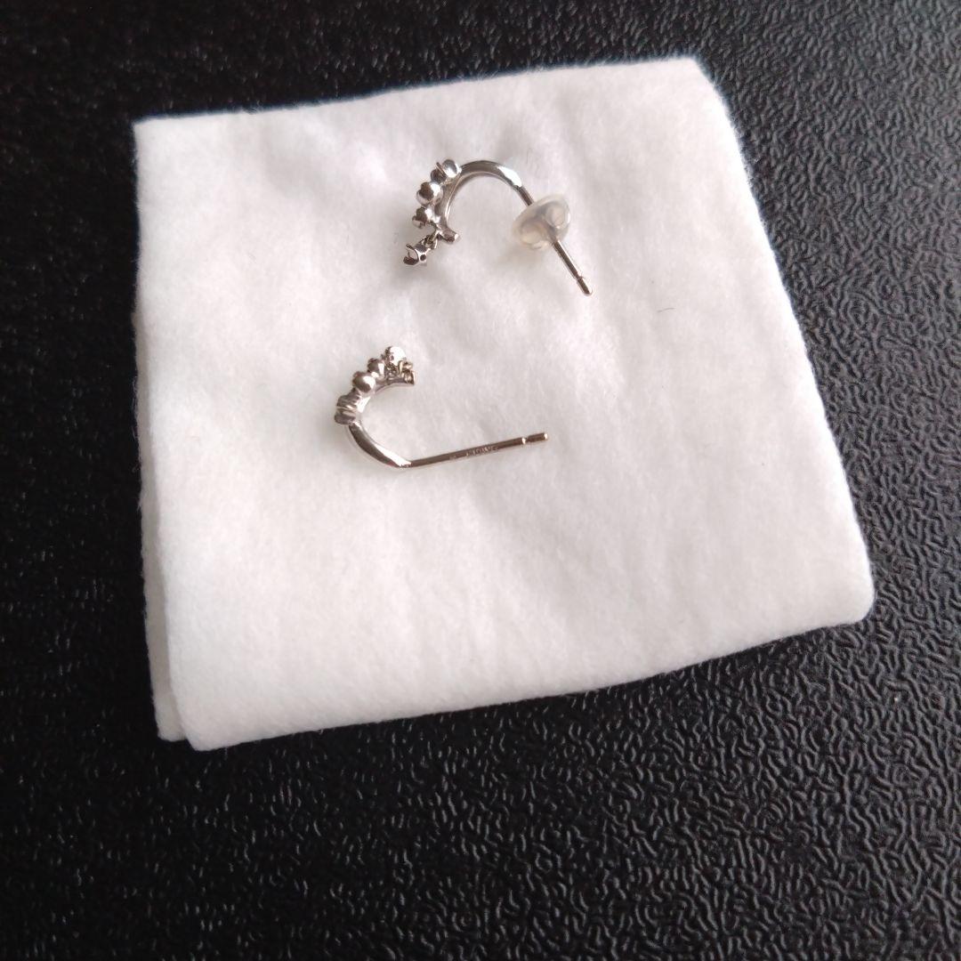 ヴァンドーム青山ホワイトゴールドダイヤピアス