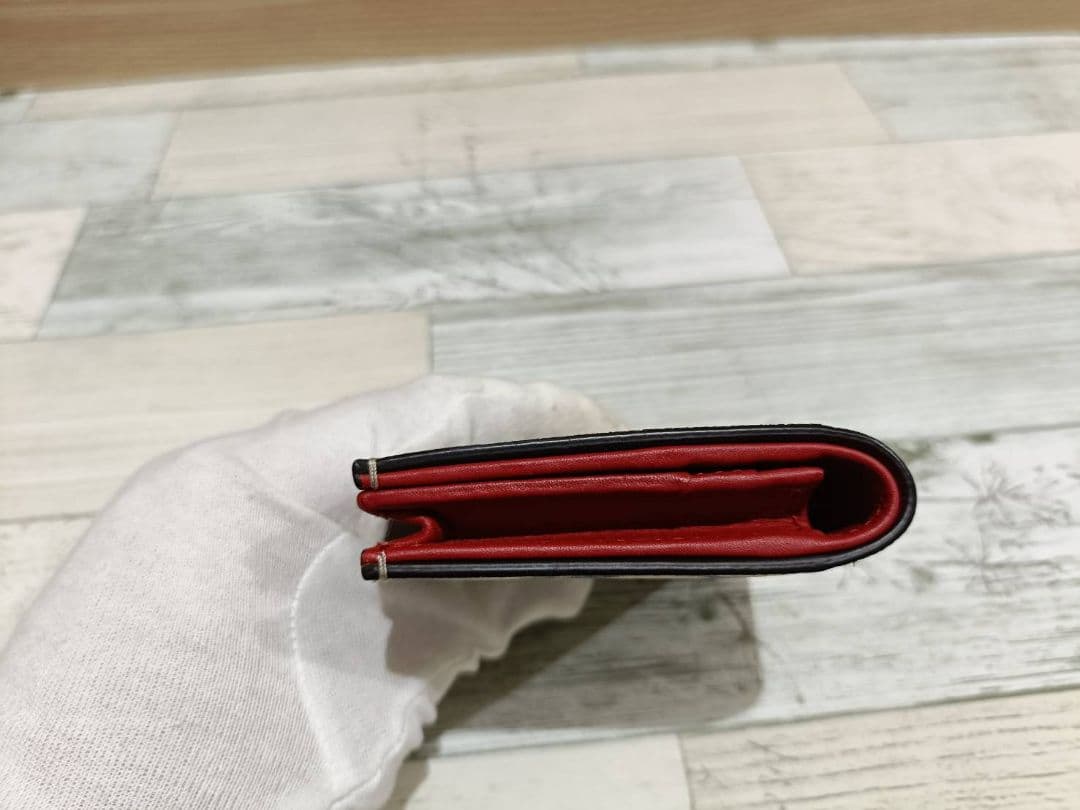 【のすけ】【美品】GUCCI　グッチ　折り財布　ブルームス　花柄