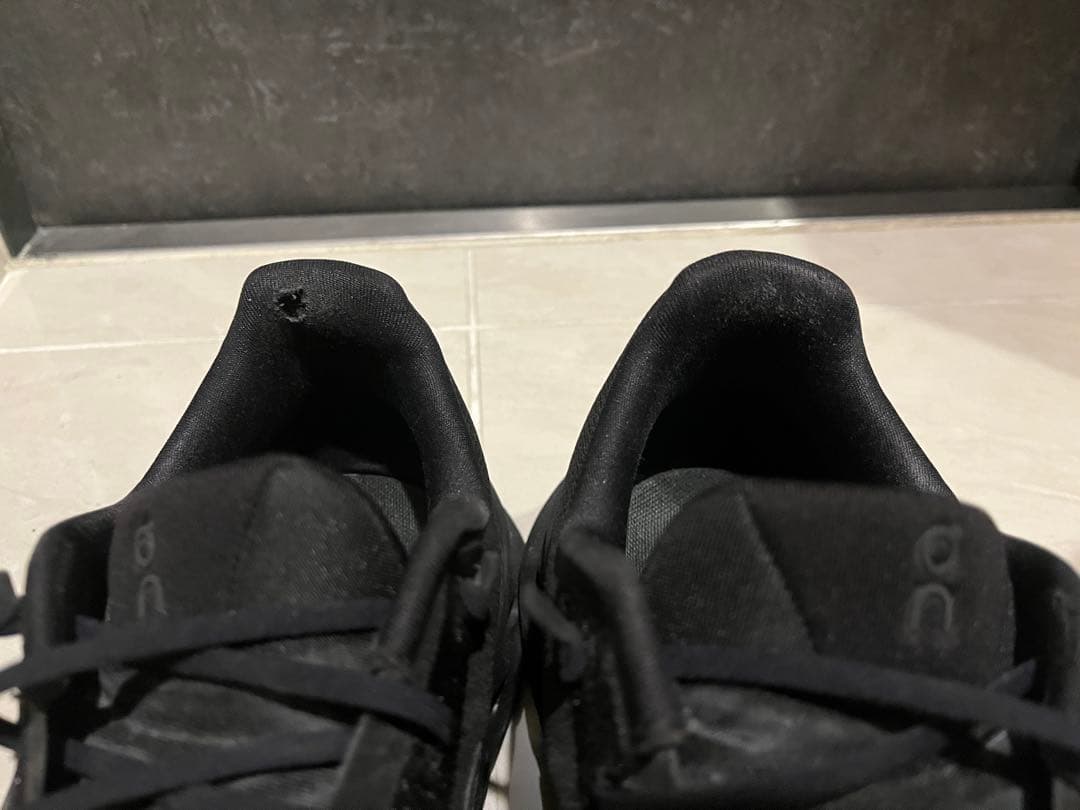 On Cloudtilt オン クラウドティルト BLACK 28