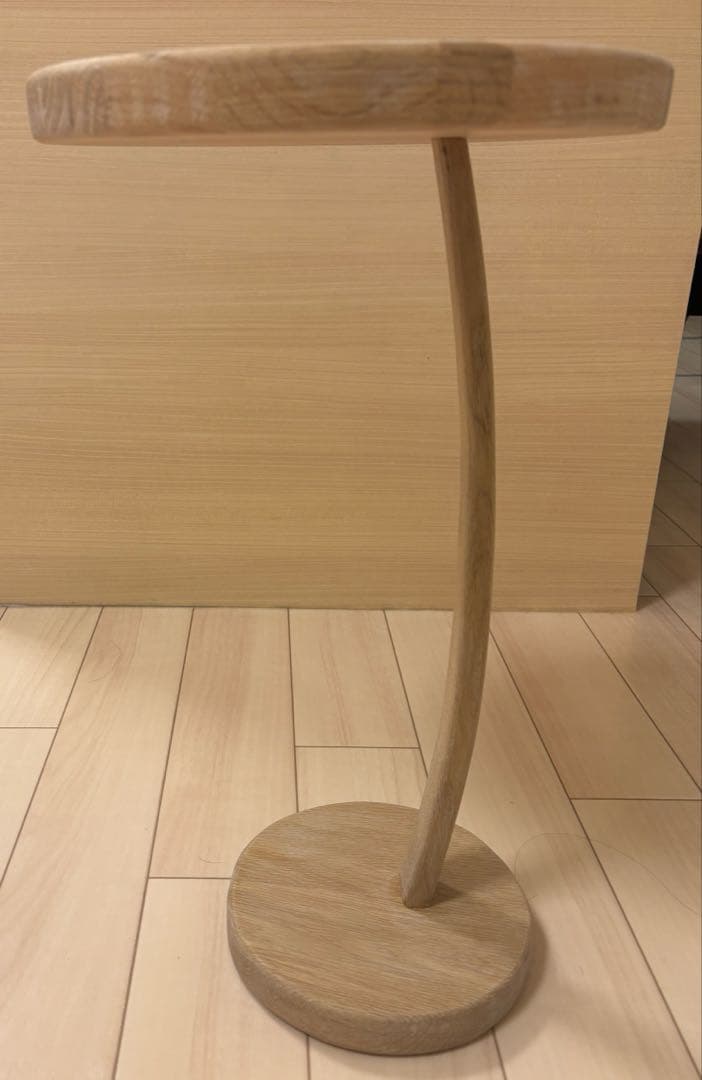 曲線が可愛いサイドテーブル(表面保護塗装)