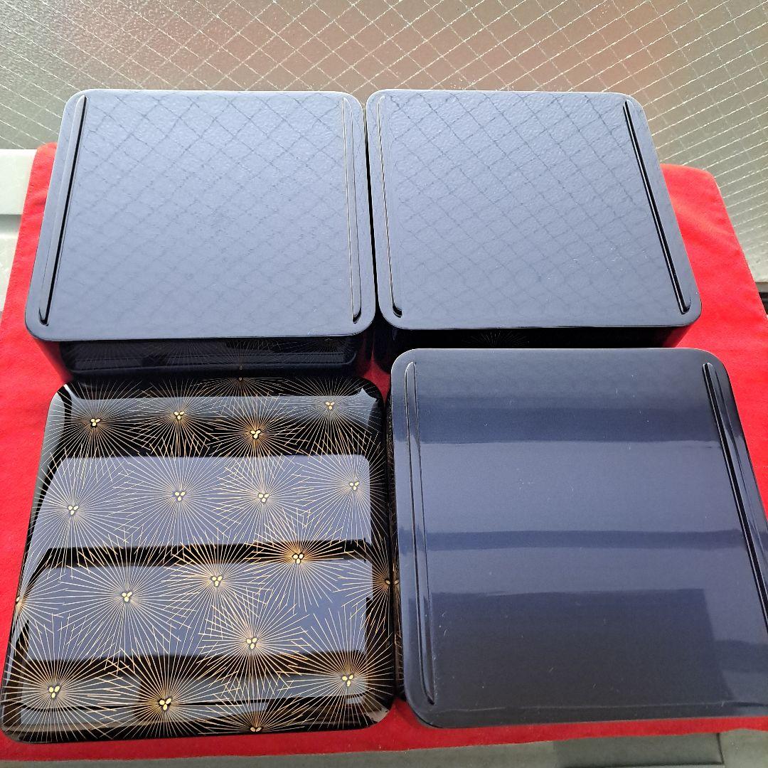 【輪島塗　6.5寸\"3段重箱】布着本堅地　亀甲松\"沈金　隅丸　長期保管品