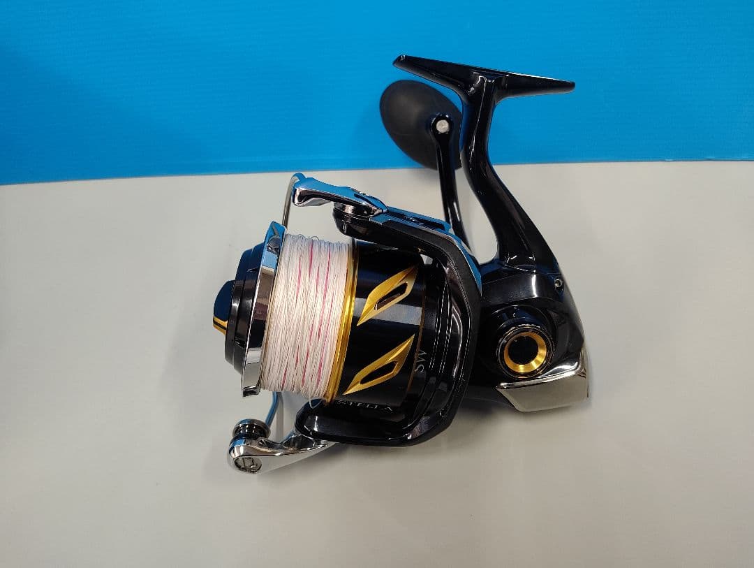 シマノ STELLA リール 黒/金