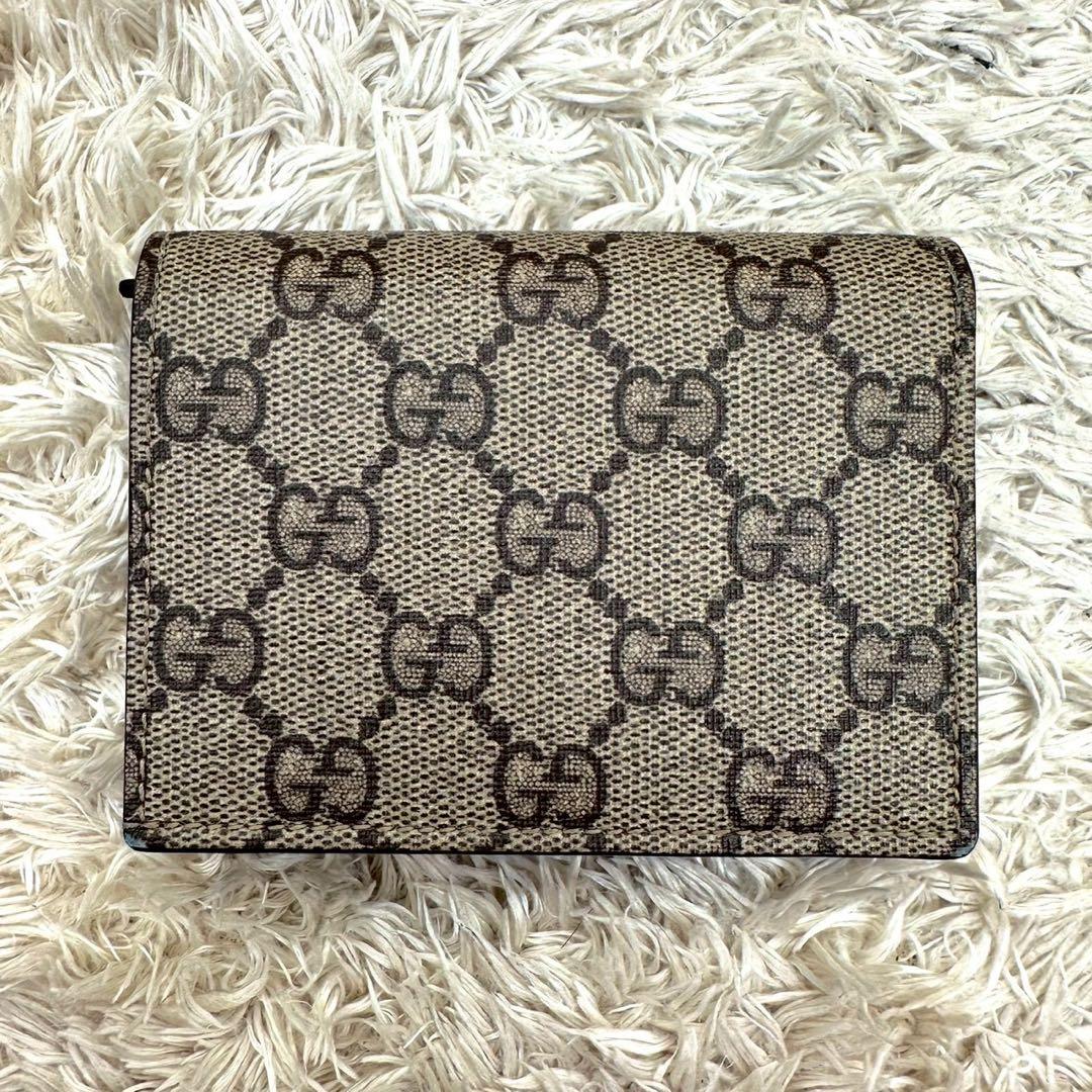 【美品】グッチ 二つ折り財布 ベージュ スプリーム ばにゃにゃ GG柄