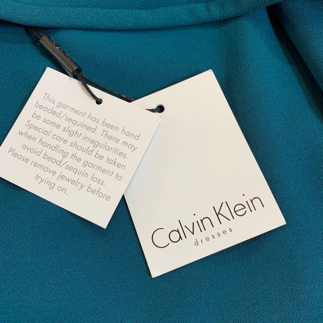  キラキラストーン＆メタル付　フレア袖タイトワンピース