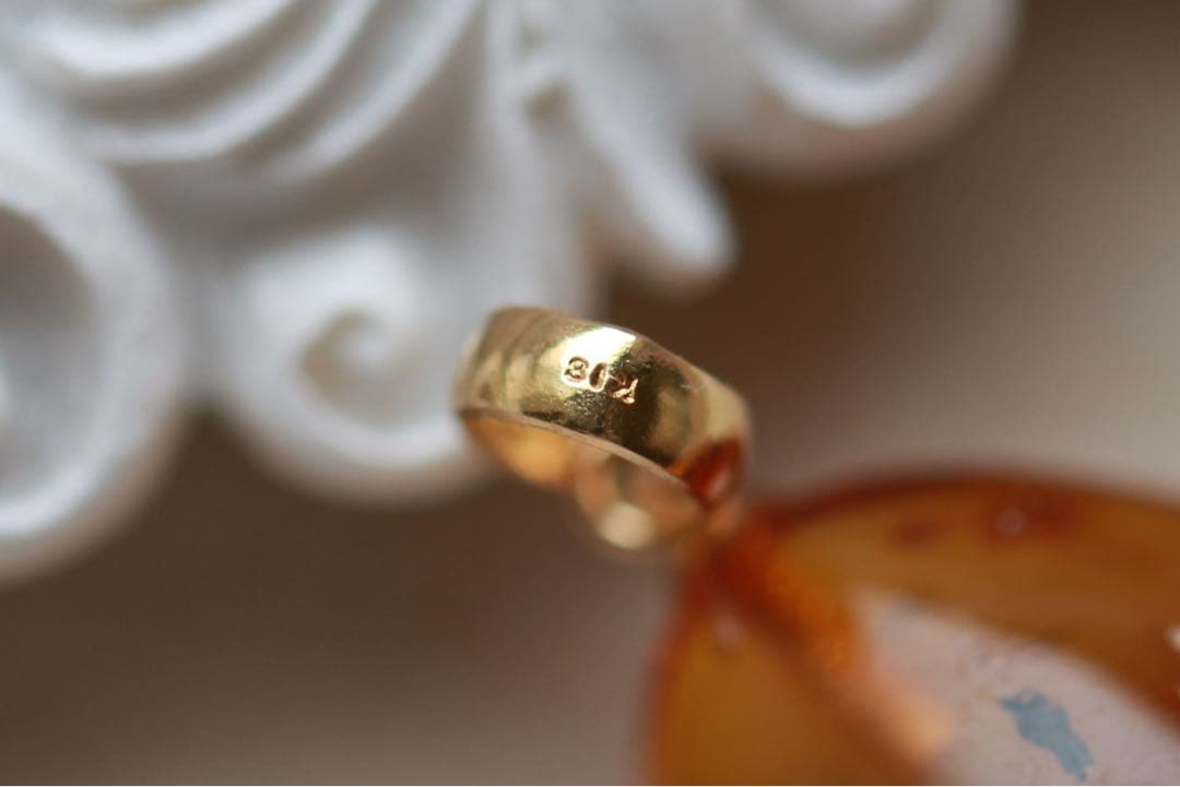 天然琥珀　虫入り琥珀　ルース　K18金　ペンダントトップ　鑑別書付